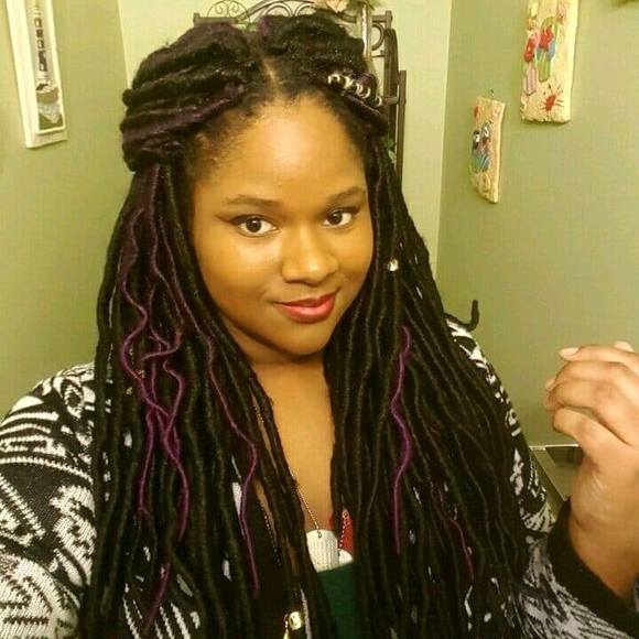 Meet your Posher, Mia - Picture 1 of 1